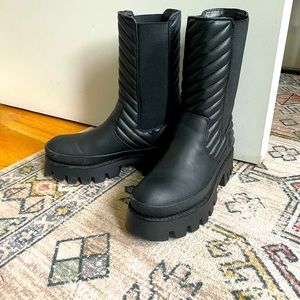 Lug sole boots